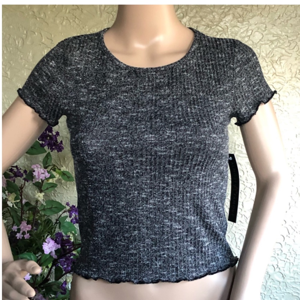 Almost Famous Women’s Tops